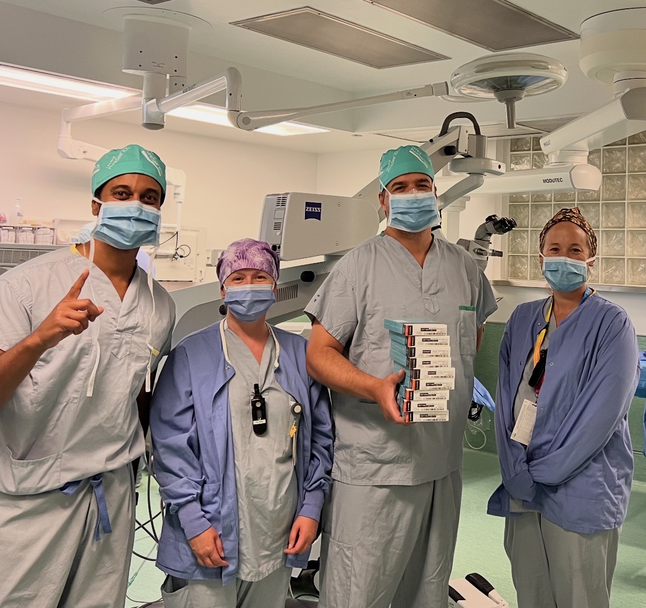 Dr. Scheepers and OR team with the first PureSee IOL implantations in BC